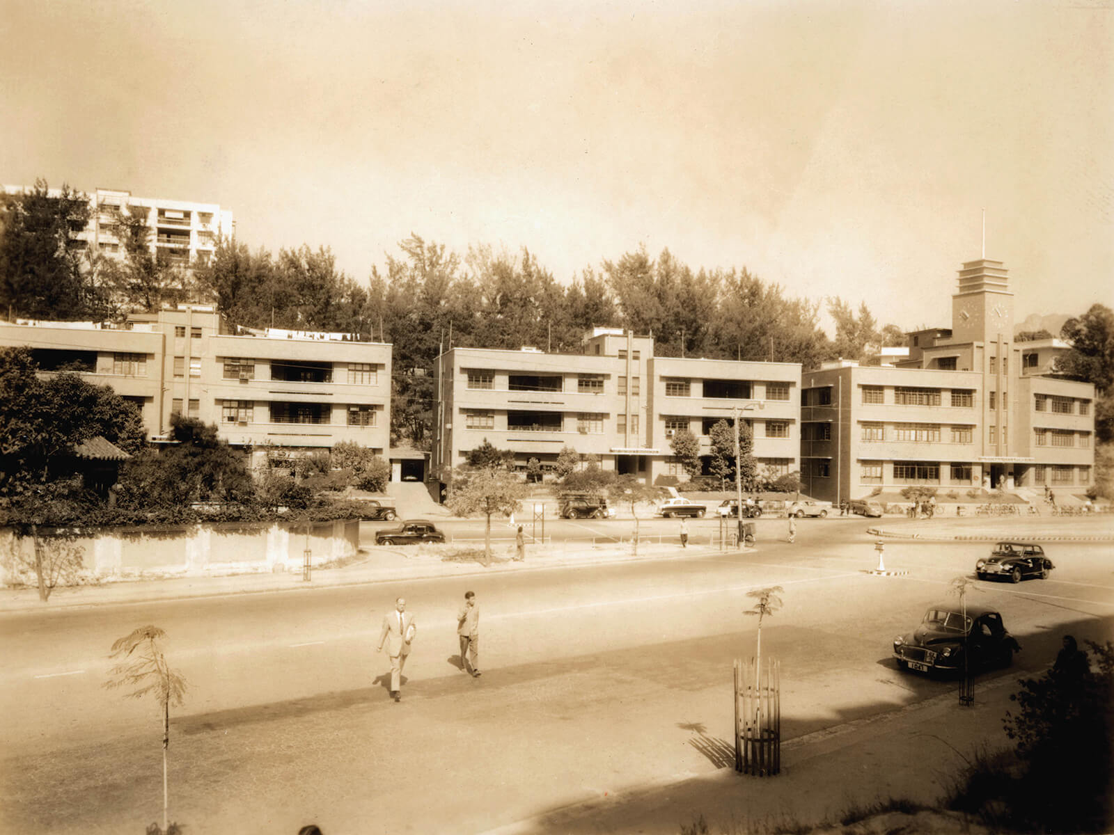 THE OLD ST. GEORGE’S MANSIONS IN THE 1950s